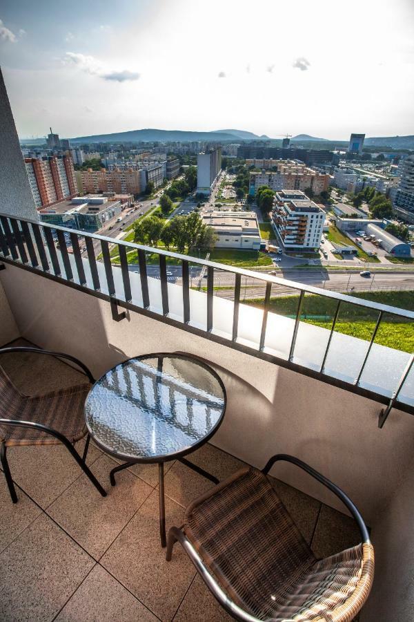 Air-conditioned View 24h Check-in Apartment