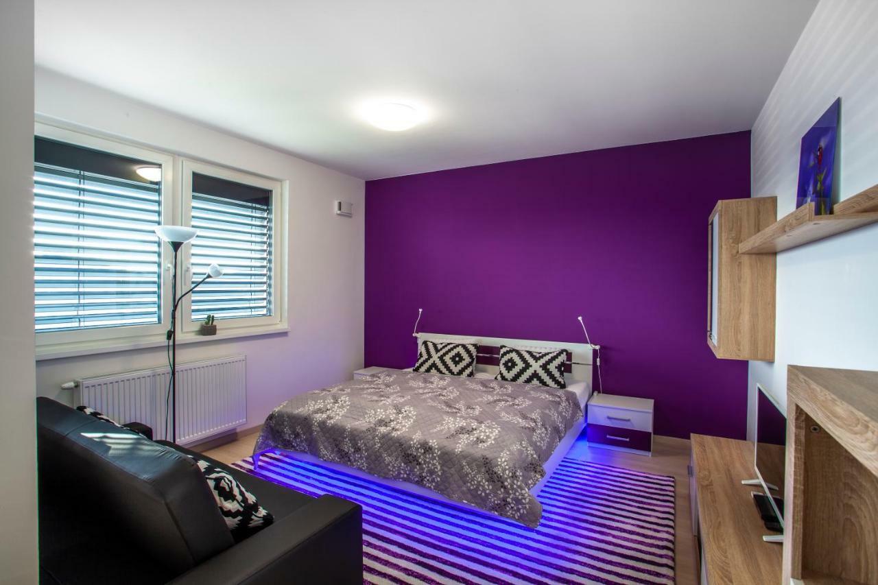 Air-conditioned View 24h Check-in Apartment